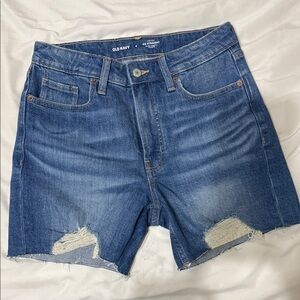 Old Navy Size 4 Distressed Denim Shorts